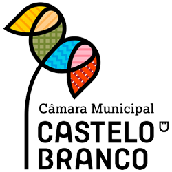 Logo marca da Câmara Municipal de Castelo Branco, representativa do Bordado típico da região, através de uma flor a traçado negro, acompanhando o texto descritivo da marca "Câmara Municipal Castelo Branco".